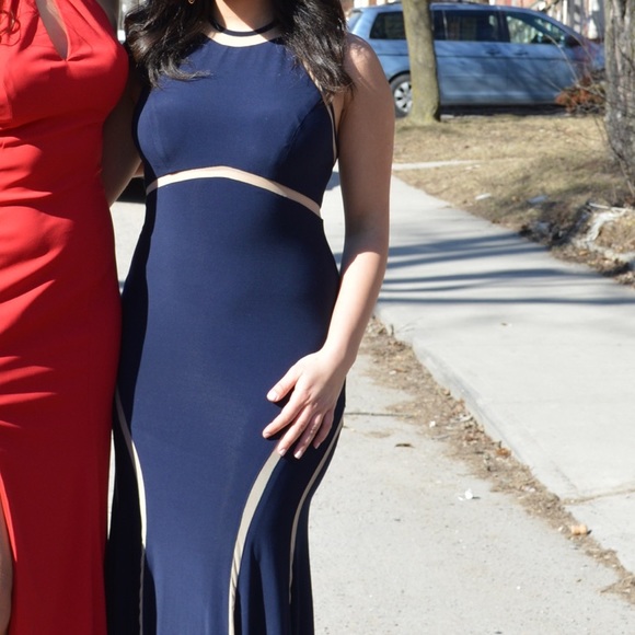 Blue evening gown - Picture 4 of 5